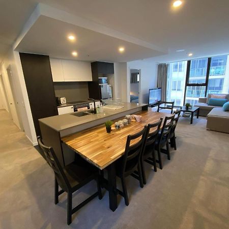 2 Bed 2 Bath Luxury Apartment In Braddon Canberra - Free Heated Pool, Gym, Parking Eksteriør bilde