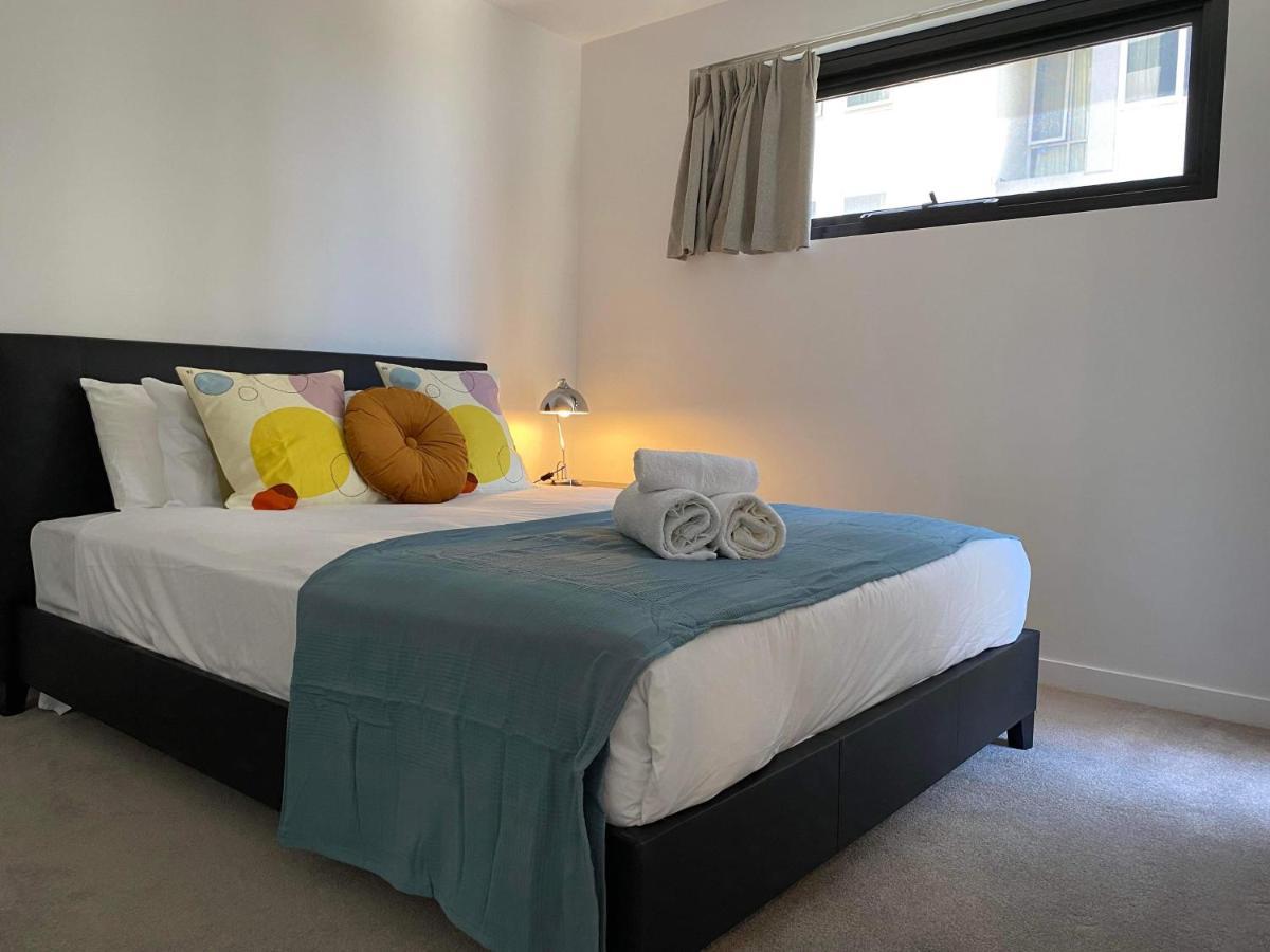 2 Bed 2 Bath Luxury Apartment In Braddon Canberra - Free Heated Pool, Gym, Parking Eksteriør bilde